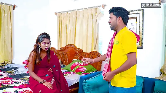 Desi Horny Female Fucking House Owner seduces Desi Local Servant when her Husband not at Home