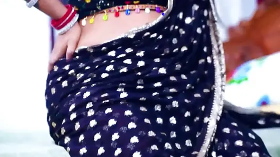 Big Boobs Indian Hot Bhabhi Fucked While Cooking - Desi Sex