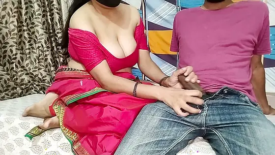 मेरी देसी पत्नी गुस्से में थी, लड़ाई के बाद हमने एक ही बिस्तर शेयर किया xxxx हिंदी ऑडियो।