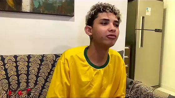 Madrasta Safada fode com amigo do seu Enteado durante jogo da copa (VIDEO COMPLETO NO RED)